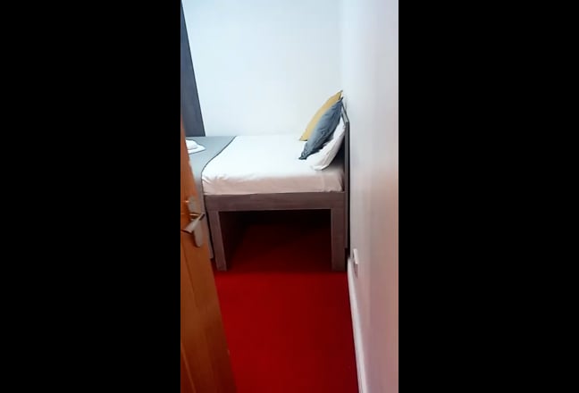 'New Ensuite Rooms', Newcastle, Keele, Stoke Main Photo
