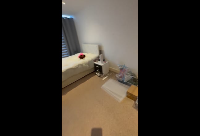 Spacious double bedroom for sublease (Greenwich)  Main Photo