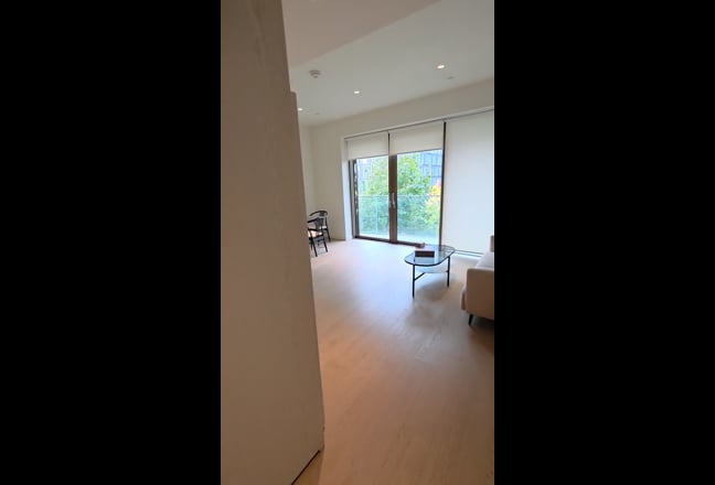 Stunning  2 bed, 2 bath apartment in Kings Cross  Main Photo