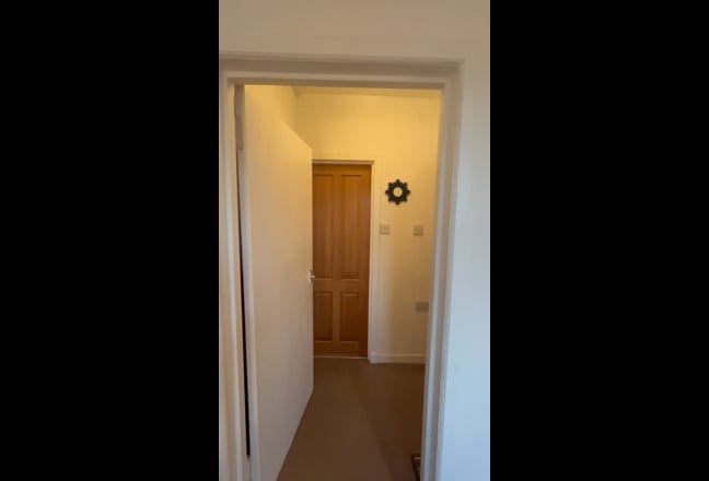 Two double  bedroom flat available at ballgreen Main Photo