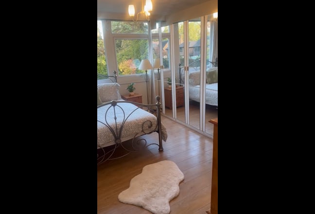 Lovely Double room 5 min from the station  Main Photo