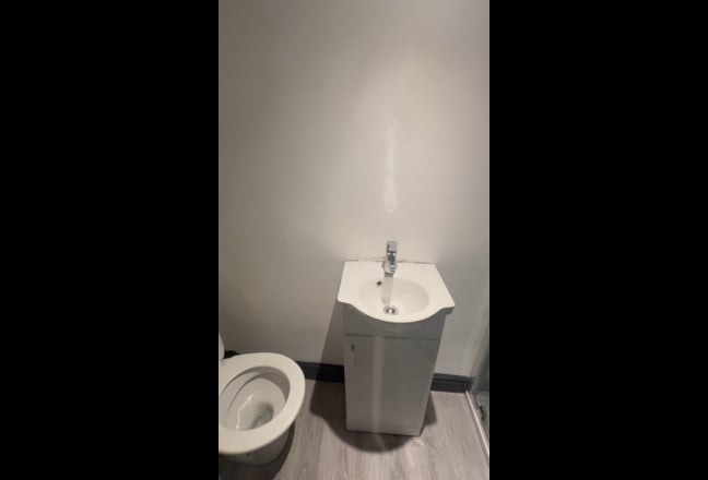 Studio Available Immediately Elizabeth Line Main Photo