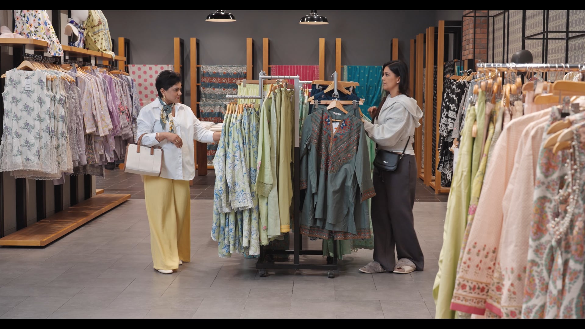 DUBAI SUMMER SURPRISES - SNEHA