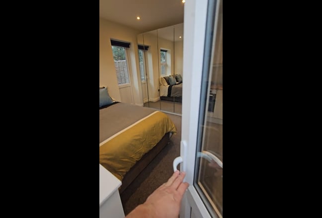 Modern Studio Flats – Prime Location! Main Photo