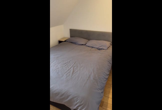 1 Bed Penthouse Flat in Golden Triangle Main Photo