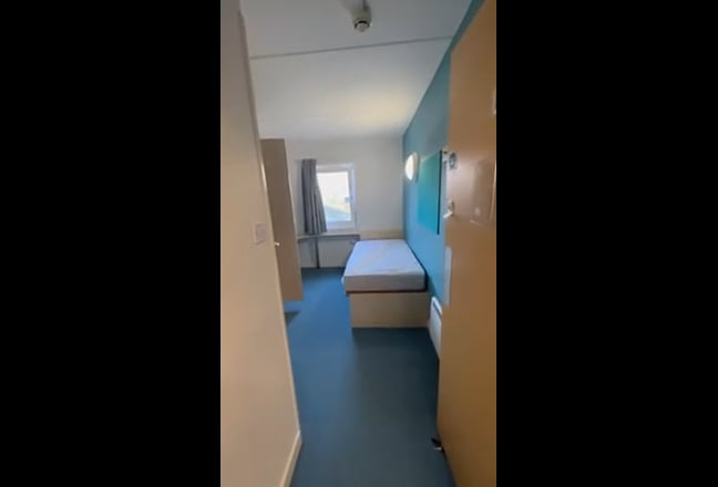 Student Room - Available  Main Photo