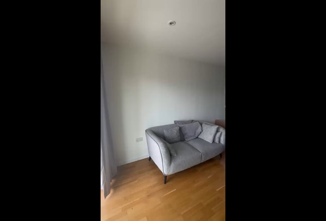 Spacious En-suite Double Room in East Village Main Photo