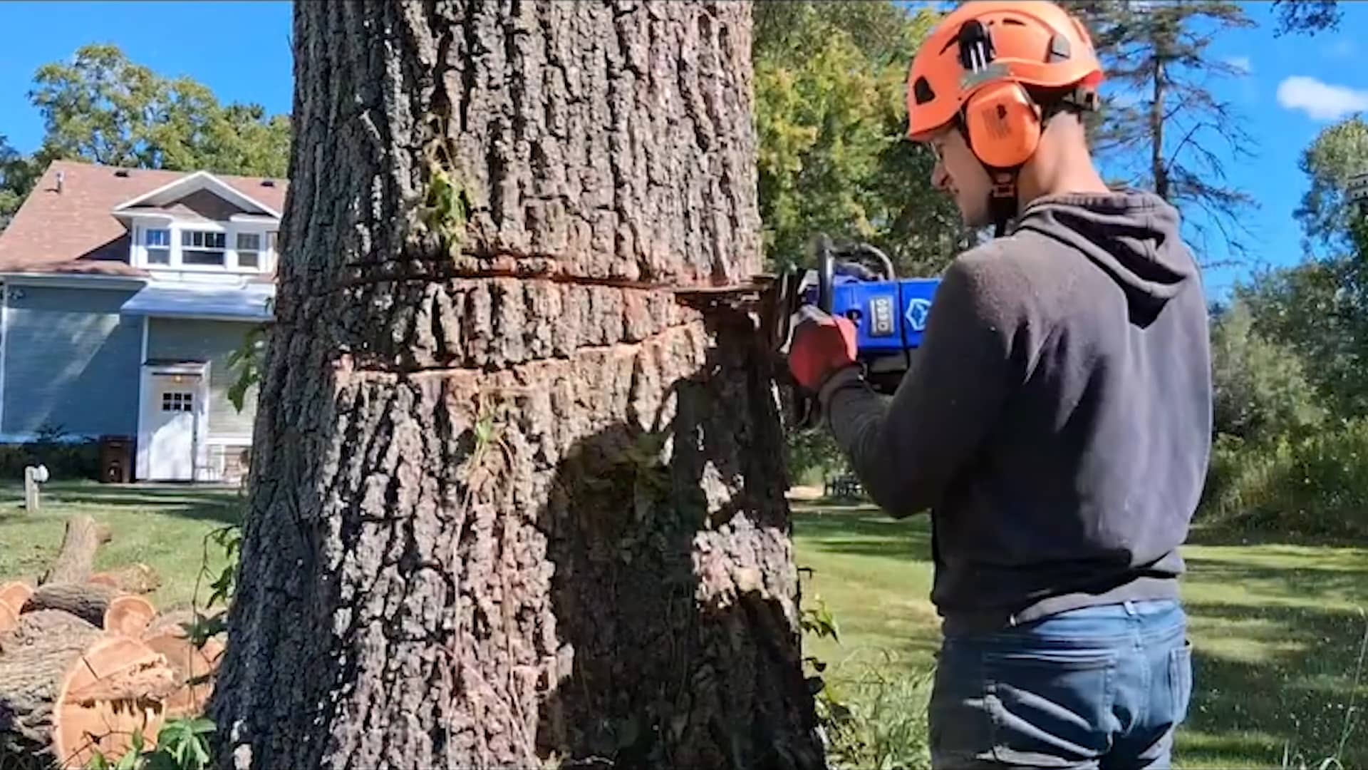 2074890578 244ae2ee4b682a7f946db2b9aa90f52f2a56b58a0c4dd3196ea9b47c51f49afe d?mw=2200&mh=1240&q=70