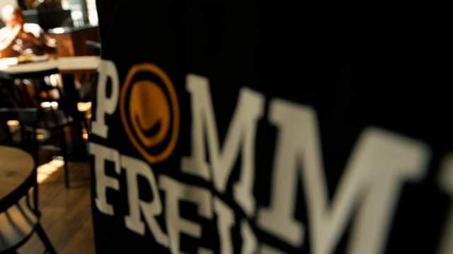 Pommesfreunde Currywurst