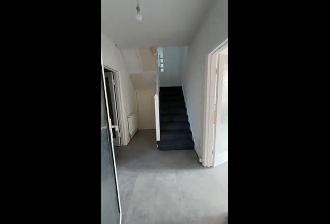 5 bedroom house with self contained studio flat Main Photo
