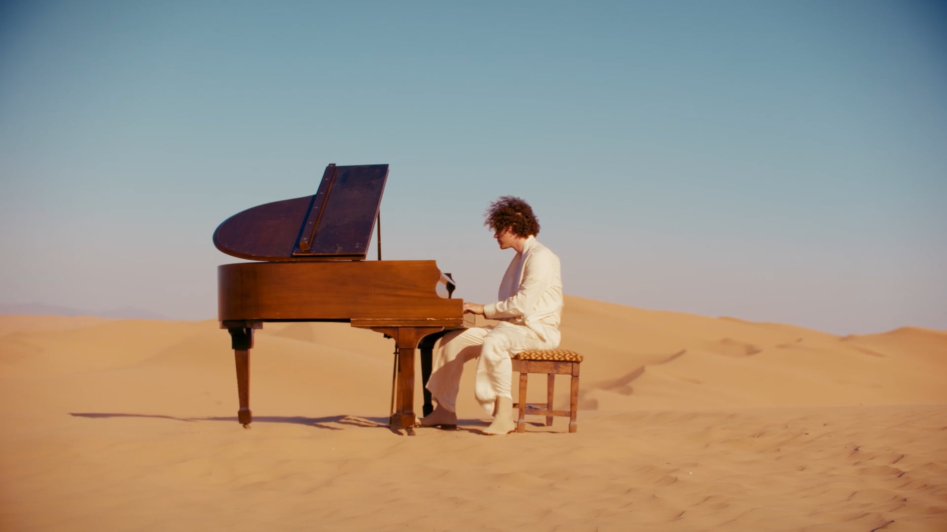 Brandon Rosen - Hourglass Music Video