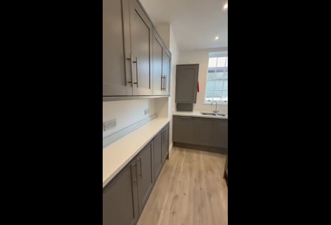 Spacious & Modern 8-Bed House – Newly Converted  Main Photo
