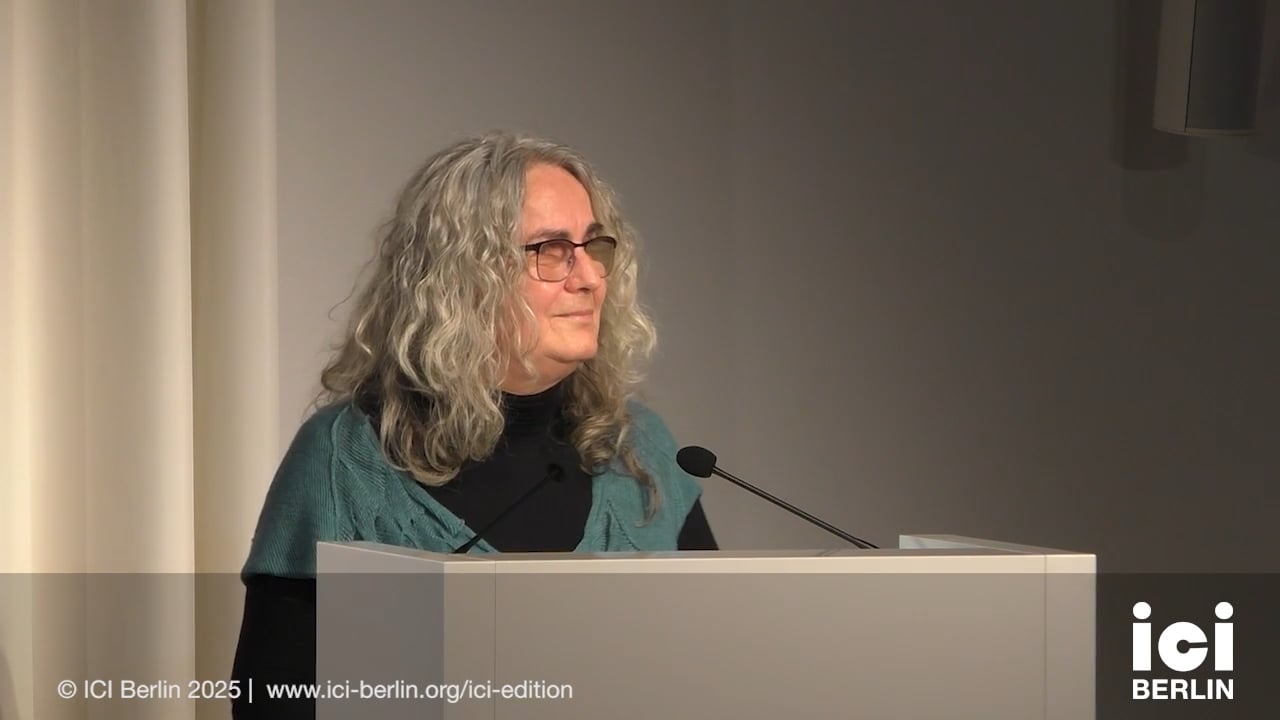 Discussion with  Enikő Vincze