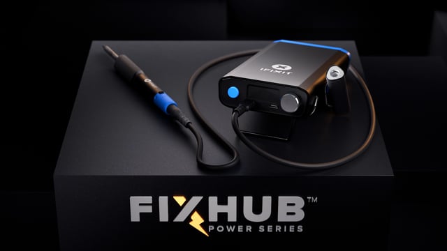 deVine Voices Native French Male Voiceover FixHub TV Commercial