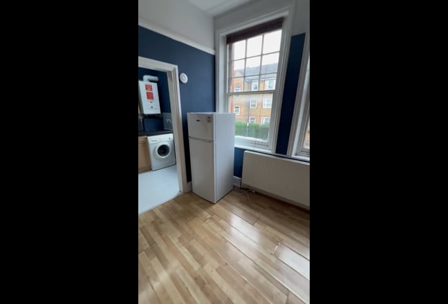 🏡 Bright 1 Bedroom Flat – Excellent Location N8 Main Photo