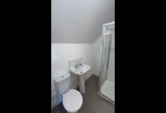 Large Ensuite Double Room in Queens Park Main Photo