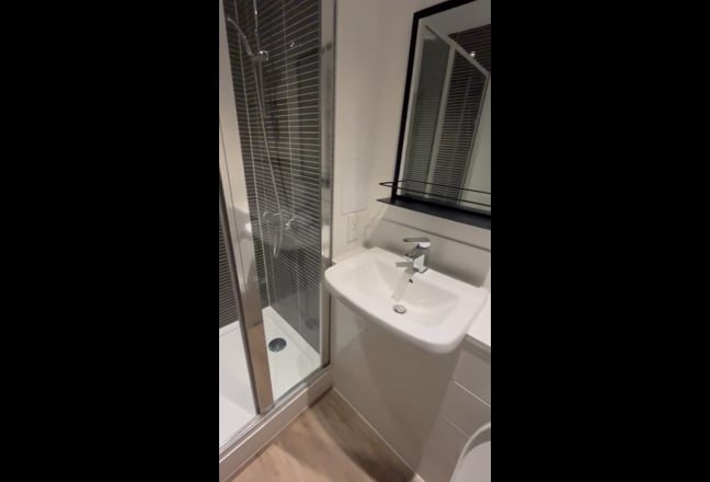 3-bed apartment in woolwich Main Photo