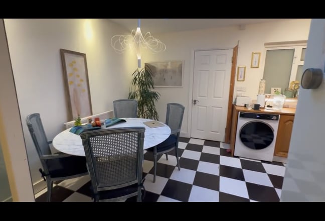 Friendly vegan houseshare close to station Main Photo