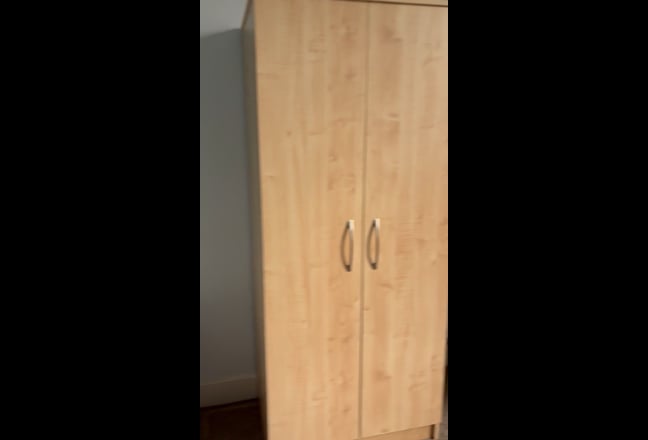 Room in upmarket flat Main Photo