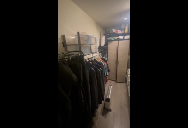 Single room available  Main Photo