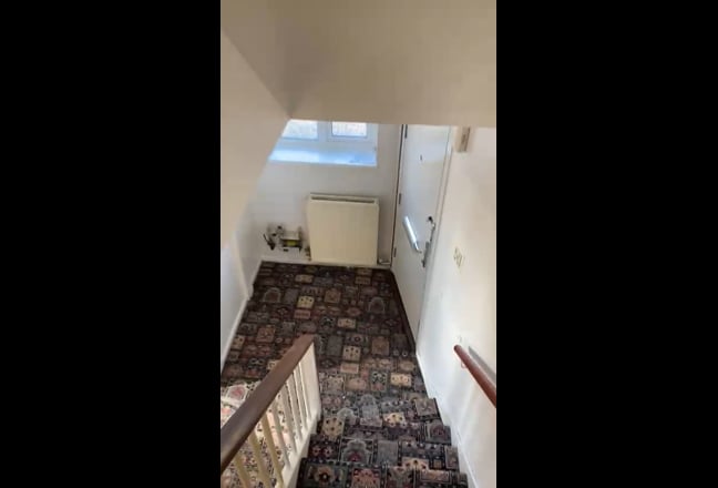 Spacious 3-Bedroom Flat for Rent in a Comfortable  Main Photo