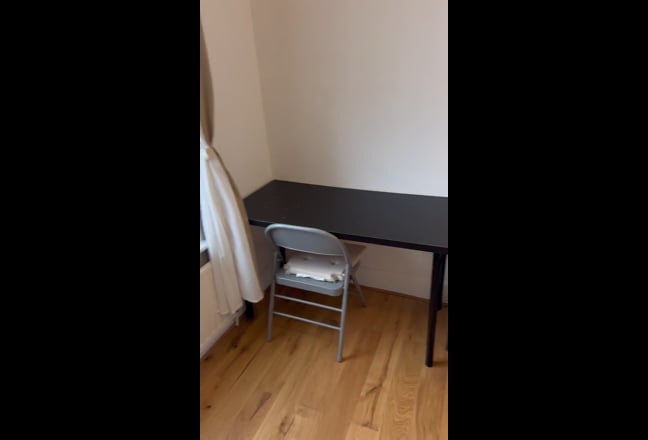 Lovely Double Room for One Person – Bills Included Main Photo