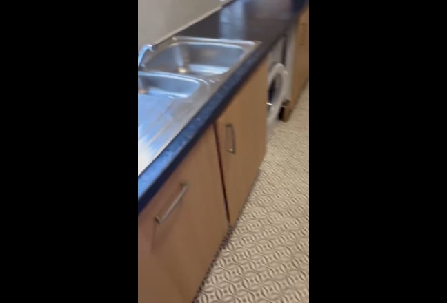 🏡 Beautifully Refurbished 3-Bedroom Flat – Heworth Main Photo