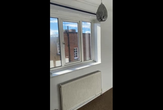 Spacious 3-bedroom flat for rent in a comfortable  Main Photo