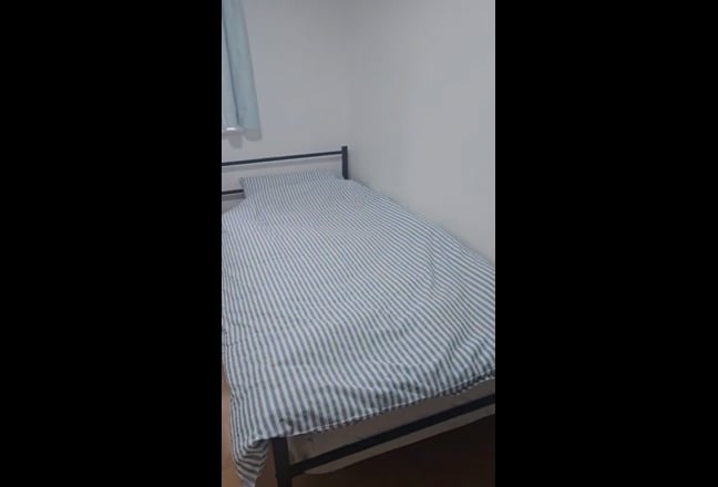 Single room in sunny house  Main Photo