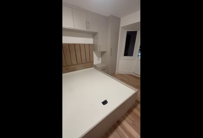 Large Double En-suite Room Main Photo