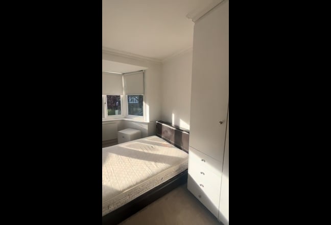 Beautiful large double bedroom  Main Photo