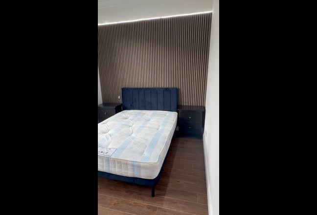 Modern Room  Main Photo