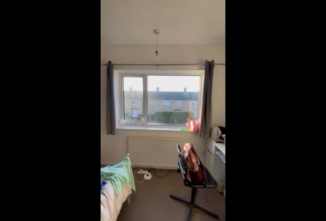 👋 I’m looking for someone to take over my Room  🏡 Main Photo