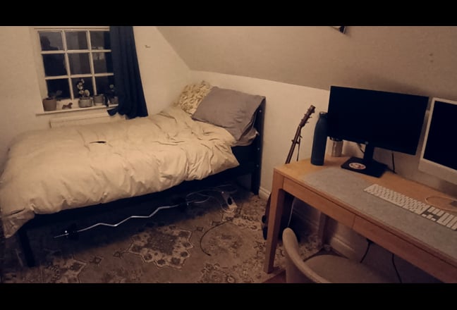 Double Room with Dedicated Work/Storage space Main Photo