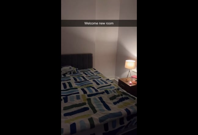 Double bed room Main Photo