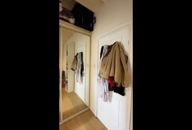 Spacious double bedroom with ensuite in Greenwich Main Photo