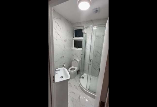 All bills Included Flat Near Turnpike Lane Station Main Photo