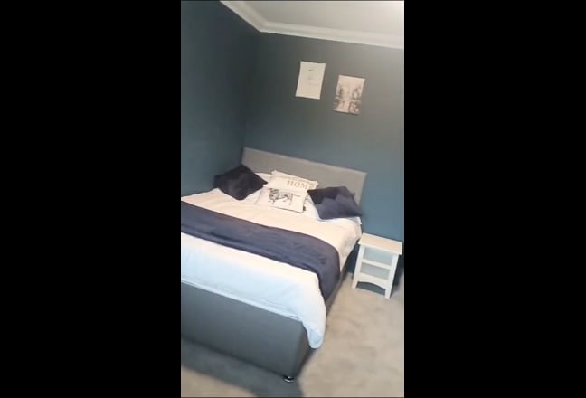 Refurbished Double room Close to Centre to rent Main Photo