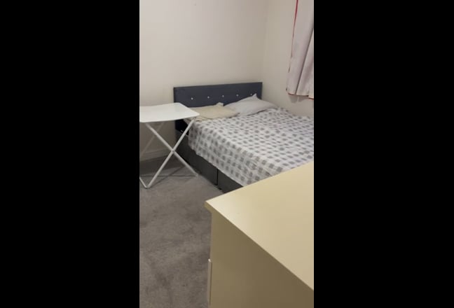 Cozy house . Double room available fo Main Photo