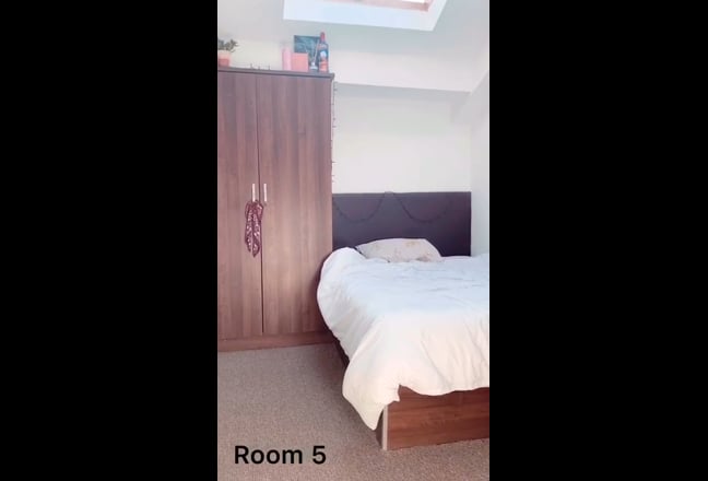 Double Room in Liverpool City Centre Main Photo
