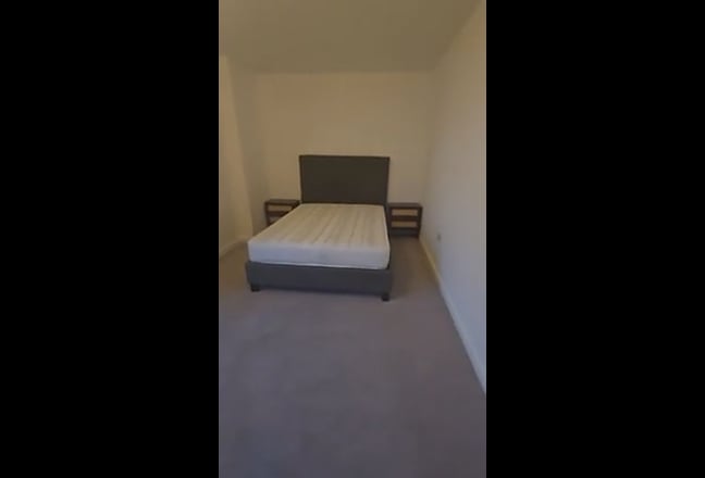 2 Bed 2 Bath Flatshare Main Photo