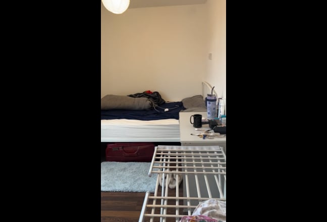 Looking for someone to take over my tenancy  Main Photo