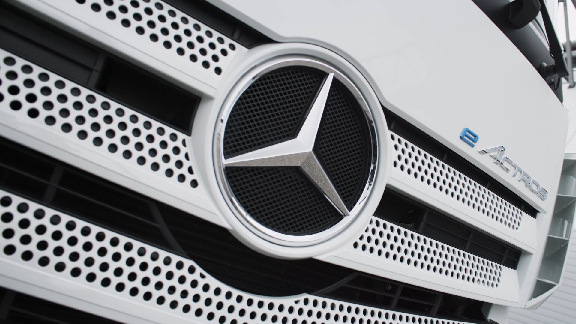 Mercedes Benz Trucks, eActros Twin