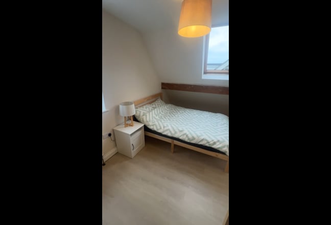 Double Rooms in Modern Bungalow Home Near Airport Main Photo