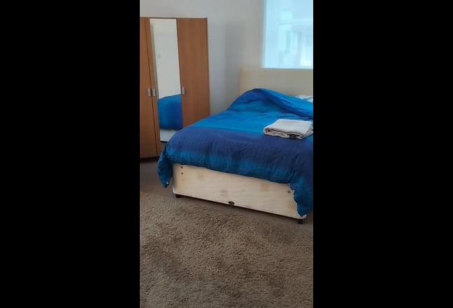 Double room available  now.  Main Photo