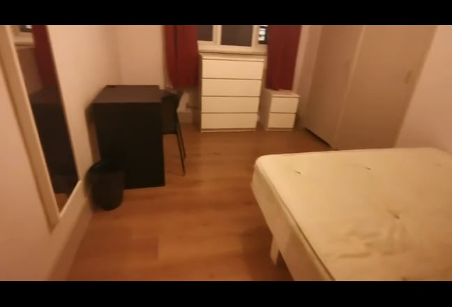 Double Room to Let in Clapham Junction SW11 2LZ Main Photo