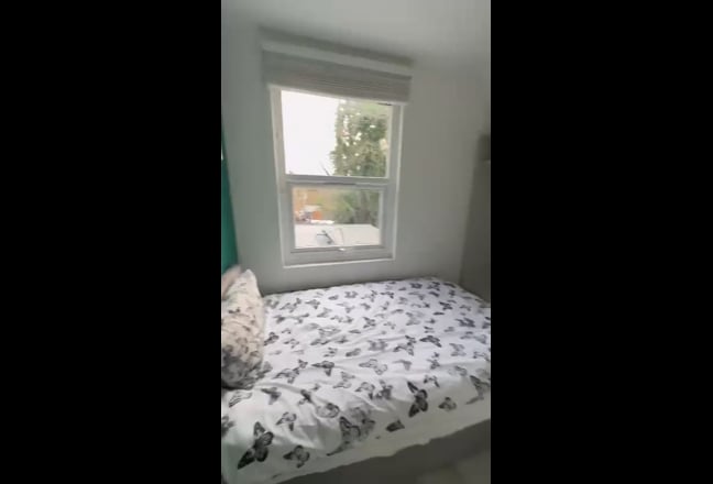 Luxury single room with ensuite nr Stn & townctr  Main Photo