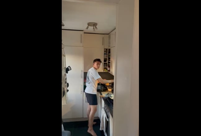 Bright Double Room Available in Flat Share Main Photo