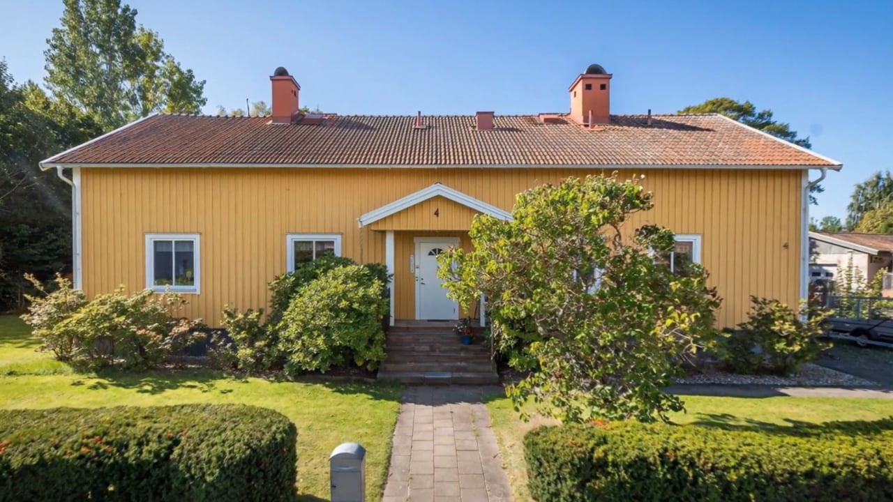 8 rum Villa på Azurvägen 4 Vättersnäs Jönköpings kommun - video