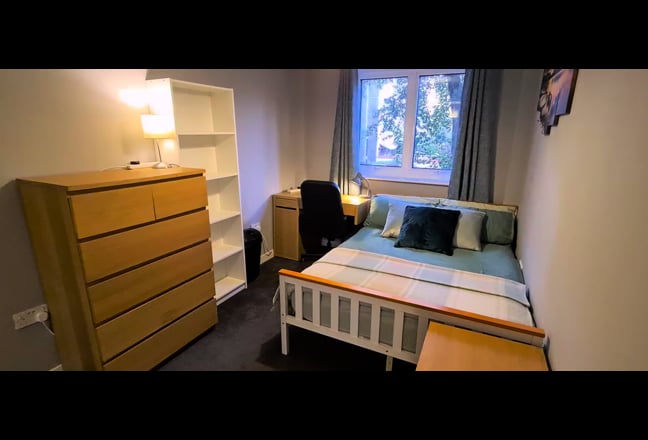 Chelsea & Earls Court TV room Main Photo